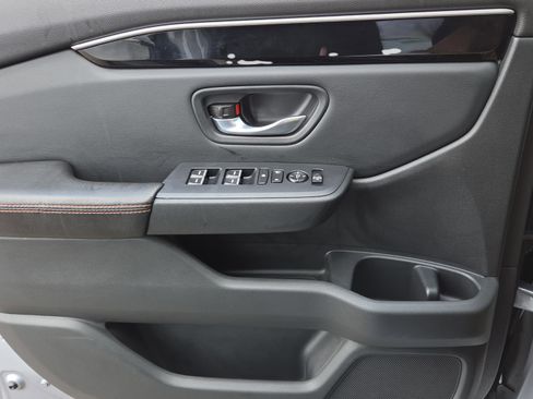 Used 2023 Honda Pilot Sport image 34