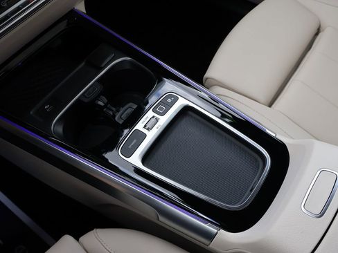 Used 2025 Mercedes-Benz GLB 250 4MATIC image 28