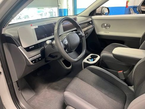 Used 2024 Hyundai Ioniq 5 SEL RWD image 23