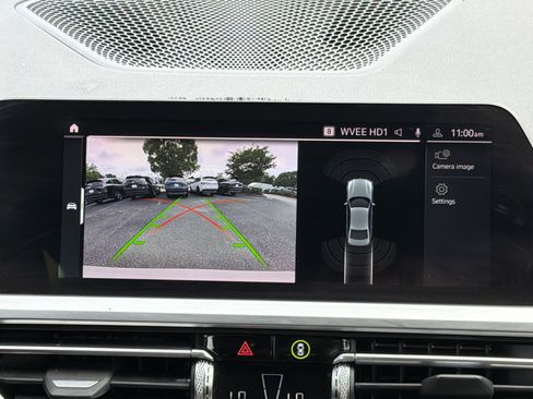 Certified 2022 BMW 330i Sedan w/ M Sport Package RWD image 4