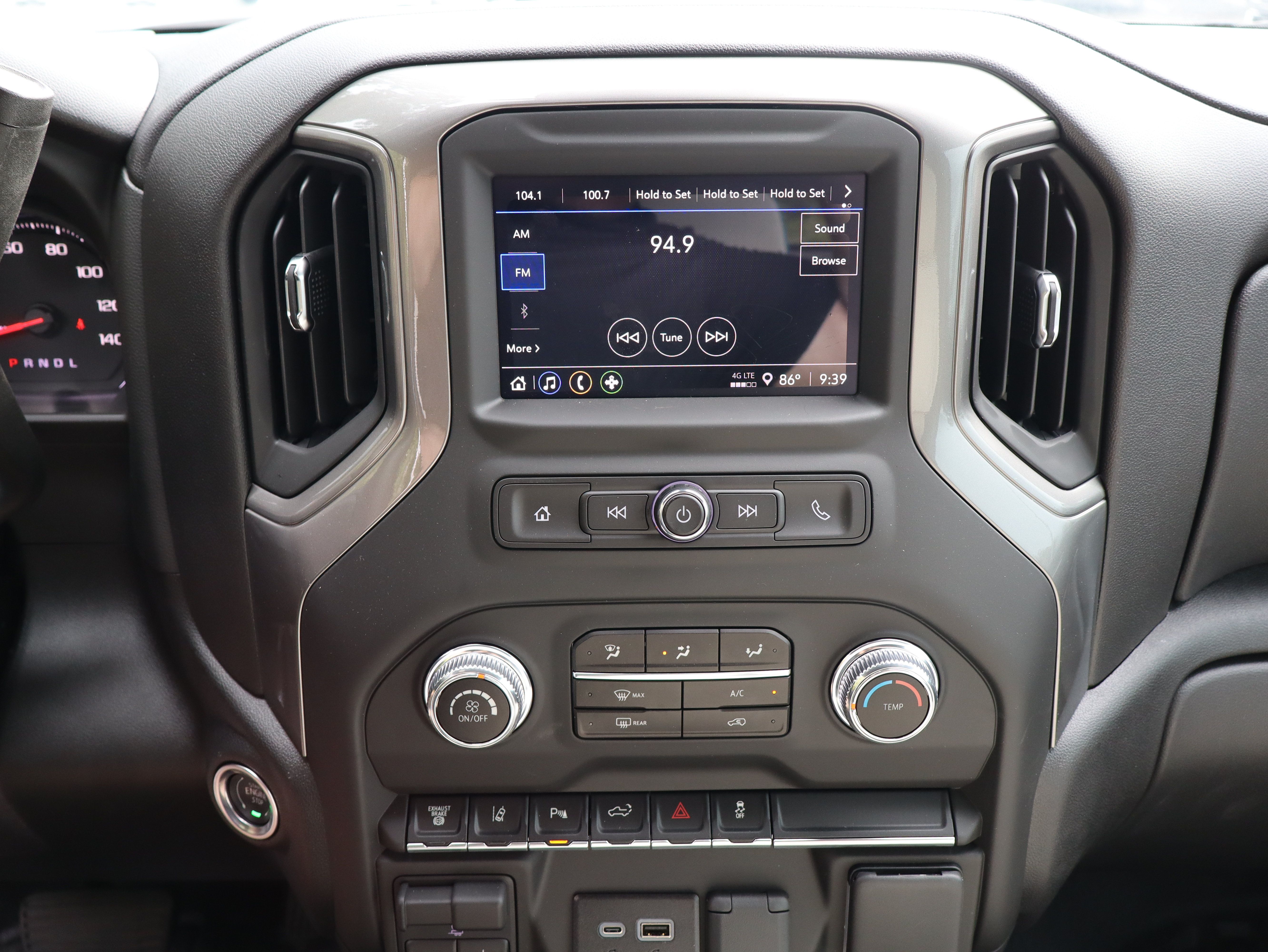 New 2025 GMC Sierra 2500 Pro w/ 1SA Pro Safety Plus Package AWD/4WD image 41