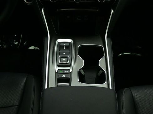 Used 2022 Honda Accord Touring image 5