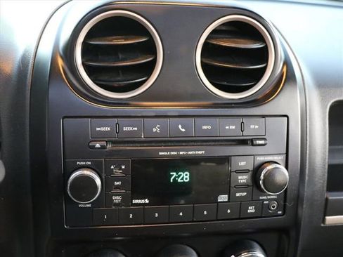 Used 2017 Jeep Patriot 75th Anniversary w/ Power Value Group image 21