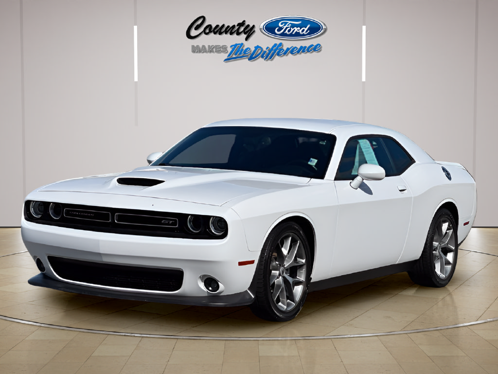 Used 2022 Dodge Challenger GT RWD image 2