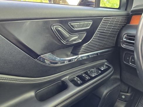 Used 2022 Lincoln Corsair Reserve w/ Equipment Group 201A image 33