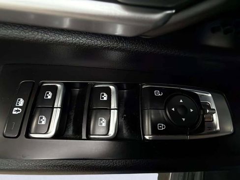 Used 2020 Kia Telluride S w/ S 8 Passenger Seating Package AWD/4WD image 15