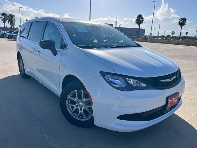 Used 2024 Chrysler Voyager LX FWD image 1