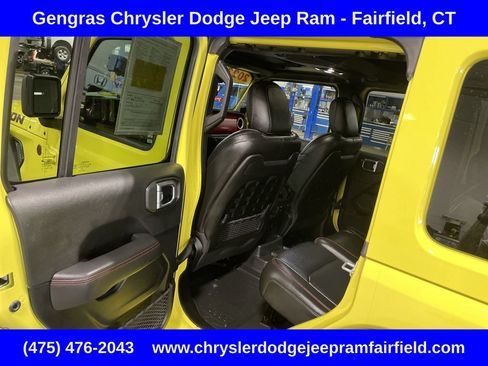 Used 2023 Jeep Wrangler Unlimited Rubicon w/ Cold Weather Group AWD/4WD image 22