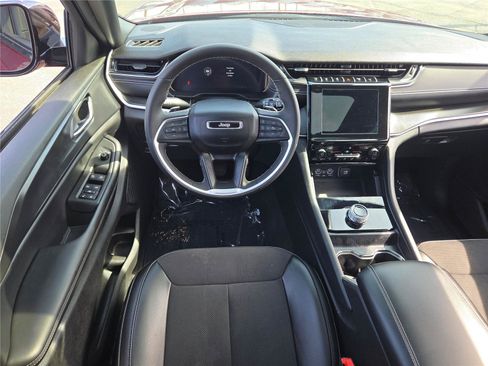 Used 2024 Jeep Grand Cherokee Altitude AWD/4WD image 23