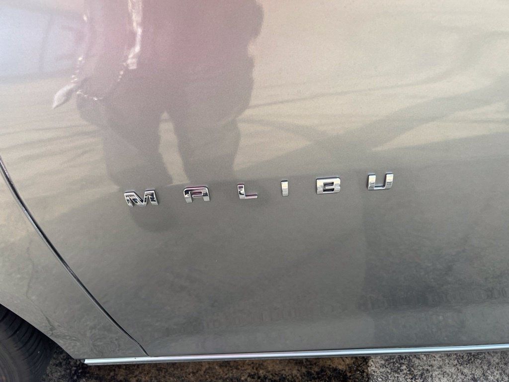 Used 2024 Chevrolet Malibu LT FWD image 3