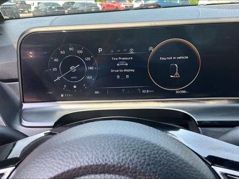 Used 2024 Kia Seltos EX FWD image 21