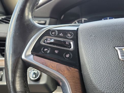 Used 2019 Cadillac Escalade ESV Premium Luxury AWD/4WD image 26