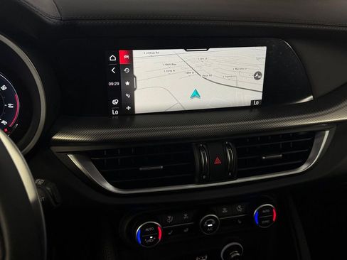 Used 2024 Alfa Romeo Stelvio Veloce image 19