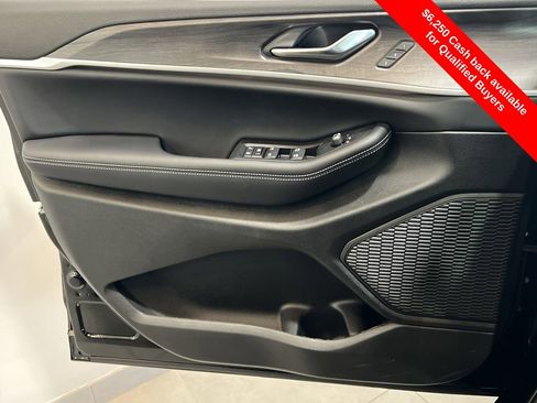 New 2025 Jeep Grand Cherokee Limited w/ Luxury Tech Group II image 18