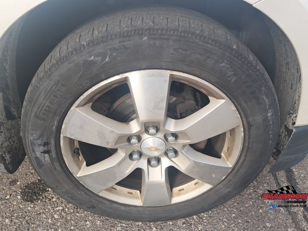 Used 2015 Chevrolet Traverse LTZ AWD/4WD image 11