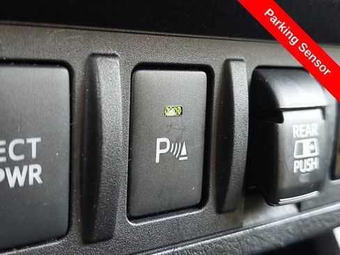 Used 2019 Toyota Tacoma TRD Off-Road w/ Technology Package AWD/4WD image 21