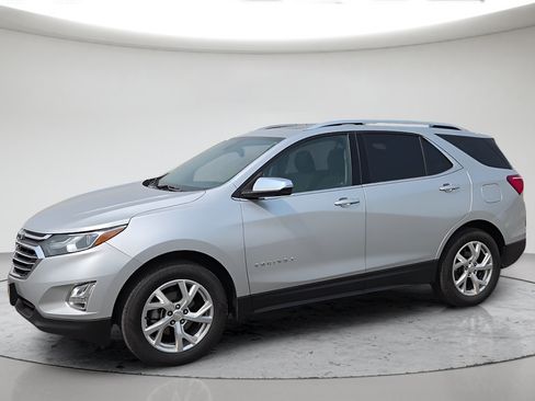 Used 2021 Chevrolet Equinox Premier AWD/4WD image 16