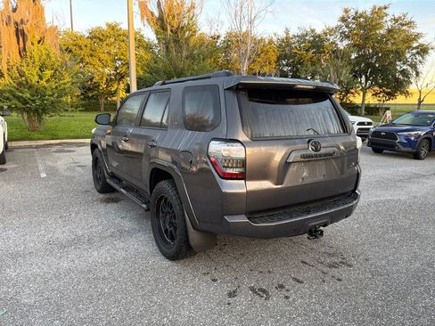 Used 2017 Toyota 4Runner SR5 RWD image 3