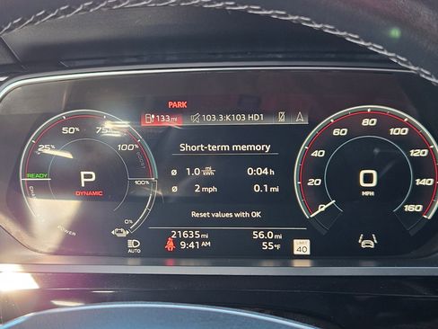 Used 2022 Audi e-tron Premium Plus w/ Premium Plus Package AWD/4WD image 15