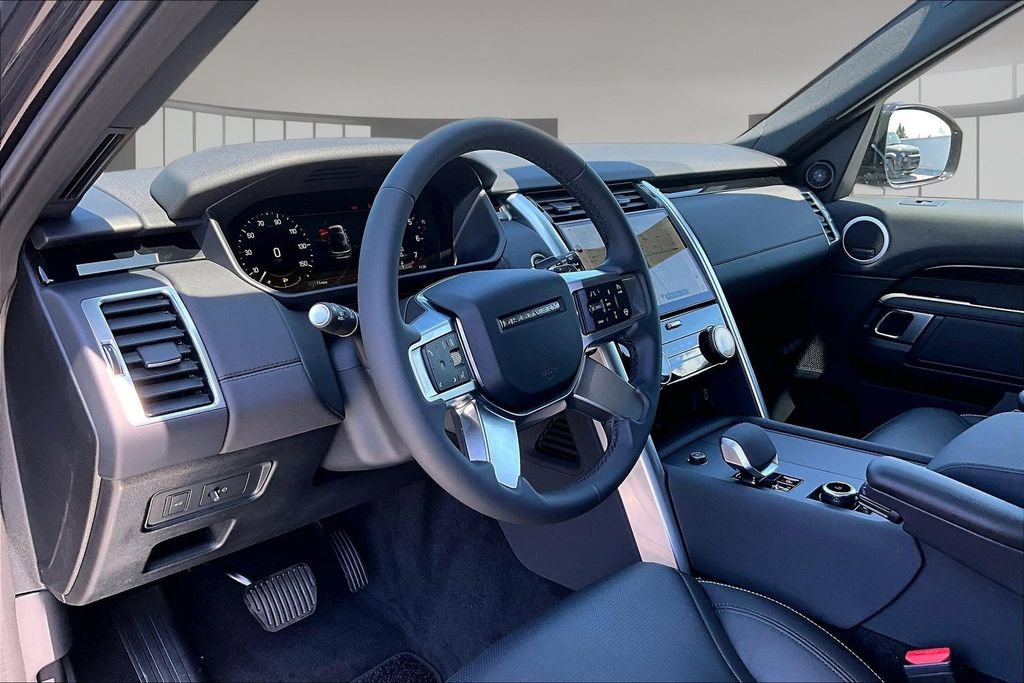 New 2026 Land Rover Discovery S AWD/4WD image 7