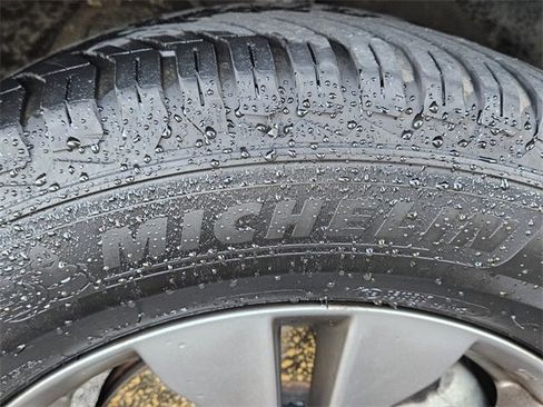 Used 2015 Hyundai Santa Fe Sport w/ Option Group 04 image 7