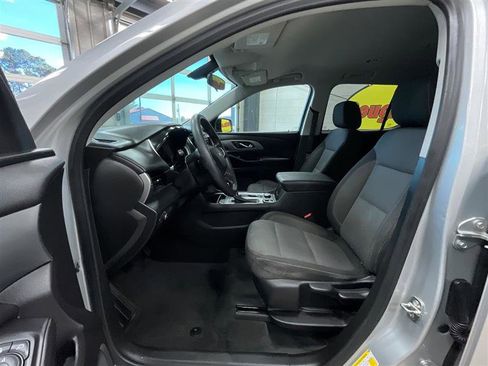 Used 2019 Chevrolet Traverse LS image 10