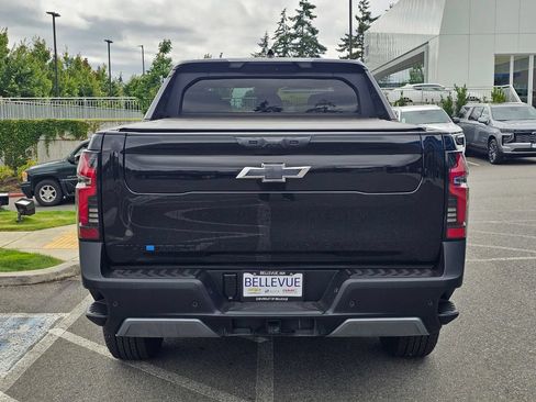 Used 2026 Chevrolet Silverado EV Trail Boss AWD/4WD image 4