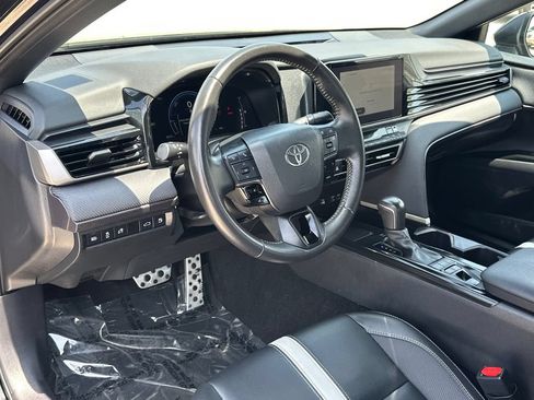 Used 2025 Toyota Camry SE w/ Convenience Package AWD/4WD image 16
