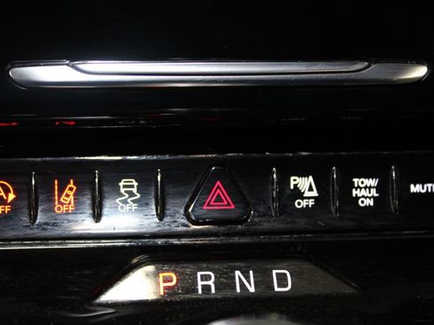 Used 2023 Jeep Wagoneer L Series III w/ Preferred Equipment Group AWD/4WD image 62