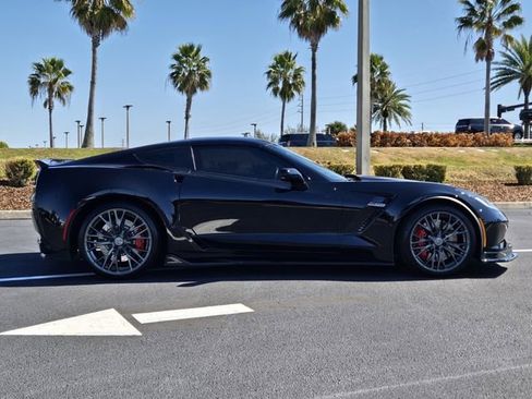 Used 2016 Chevrolet Corvette Z06 w/ 3LZ Preferred Equipment Group image 7