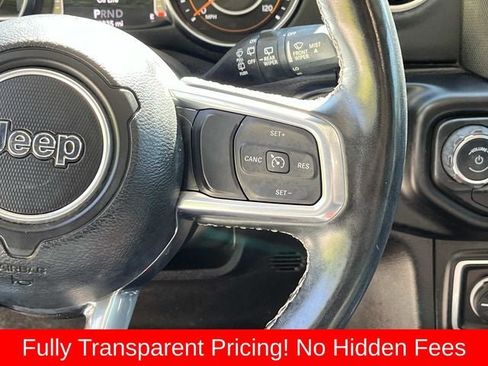 Used 2022 Jeep Wrangler Unlimited Sahara w/ LED Lighting Group AWD/4WD image 29