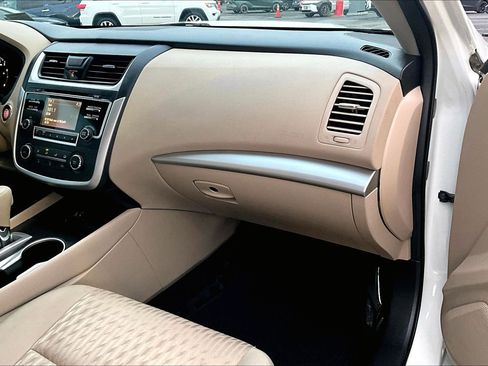 Used 2016 Nissan Altima 2.5 S w/ Power Driver Seat Package image 14
