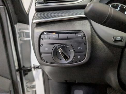 Used 2023 INFINITI QX50 Sport AWD/4WD image 21