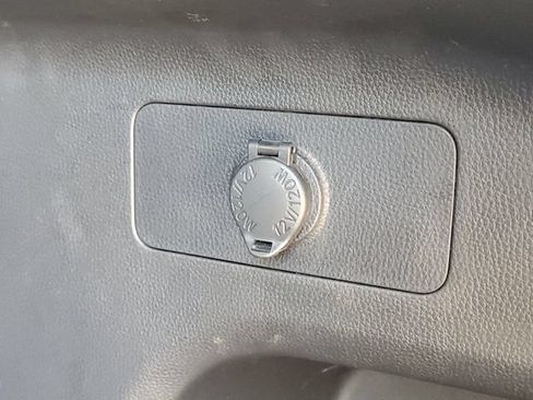 Used 2021 Toyota RAV4 XLE w/ Carpet Mat Package (TMS) AWD/4WD image 8