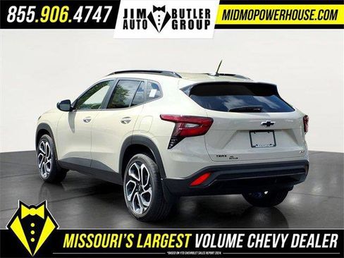 New 2026 Chevrolet Trax RS image 4
