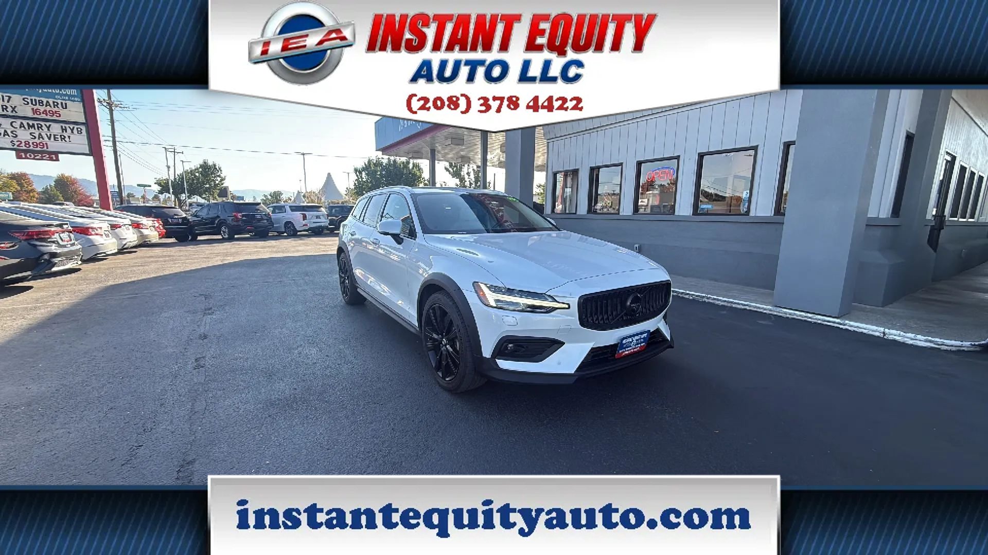 Used 2022 Volvo V60 T5 Cross Country w/ Advanced Package AWD/4WD image 1