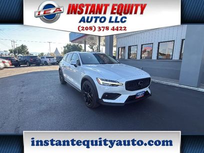 Used 2022 Volvo V60 T5 Cross Country w/ Advanced Package