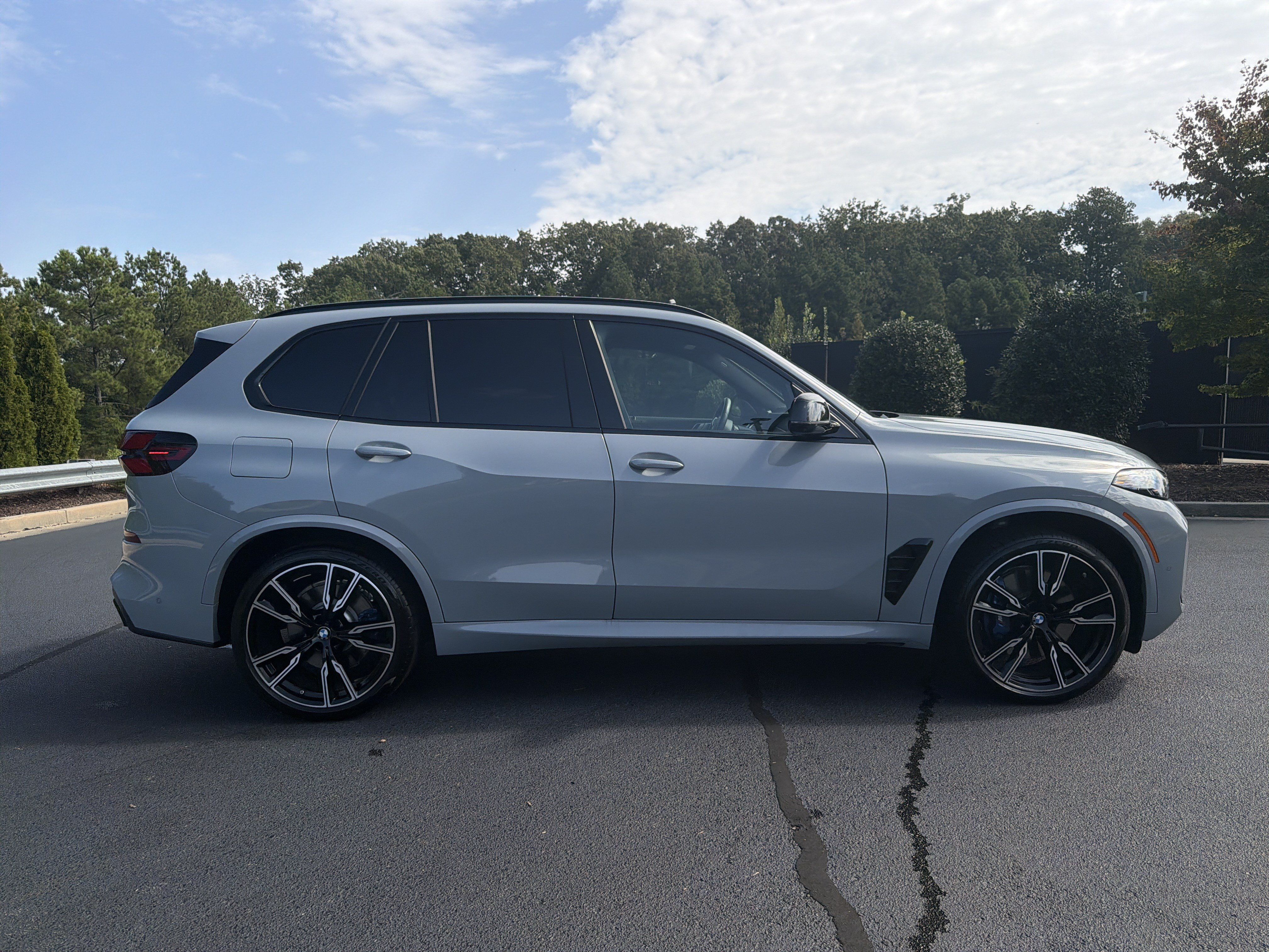 Used 2025 BMW X5 M60i AWD/4WD image 5