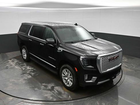 Used 2024 GMC Yukon XL Denali image 26
