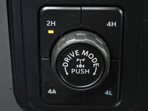 Used 2022 Ford F150 Lariat w/ Equipment Group 502A High image 32