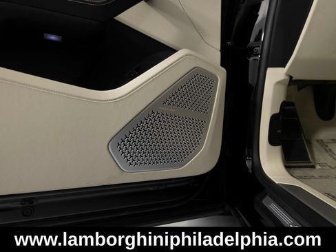 Used 2023 Lamborghini Urus S AWD/4WD image 14