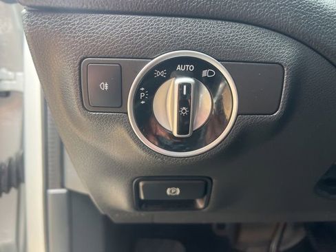 Certified 2018 Mercedes-Benz GLA 250 4MATIC image 13