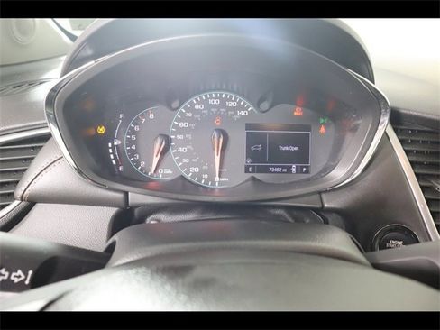 Used 2020 Chevrolet Trax LT w/ LT Convenience Package image 28