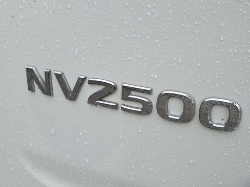 Used 2021 Nissan NV 2500 SV RWD image 11