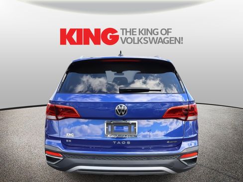 Certified 2023 Volkswagen Taos SE image 4