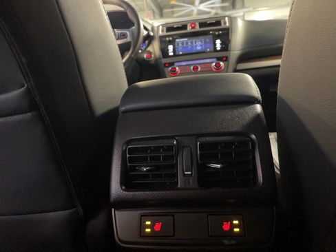 Used 2017 Subaru Outback 2.5i Limited image 6