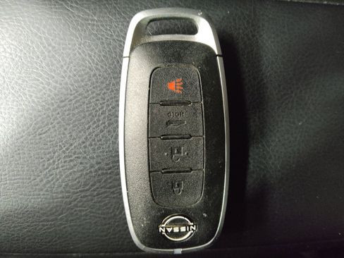 Used 2024 Nissan Versa SV w/ Trunk Package FWD image 32