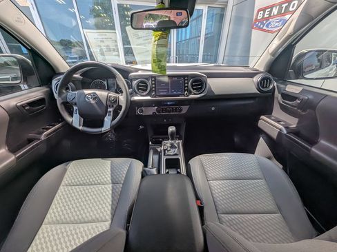 Used 2023 Toyota Tacoma SR5 RWD image 13