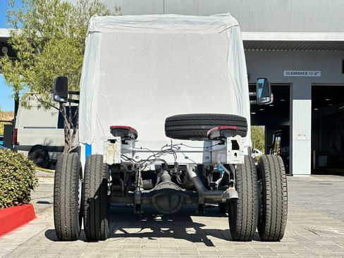 New 2024 Mercedes-Benz Sprinter 4500 image 24