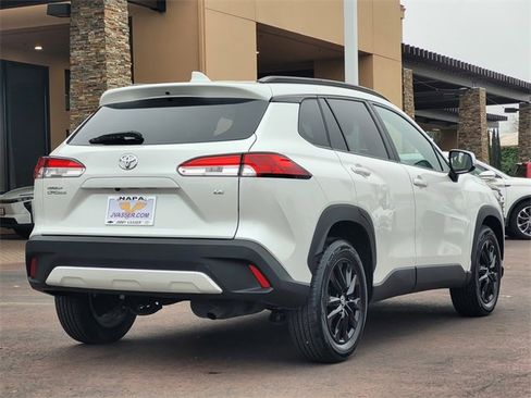 Certified 2023 Toyota Corolla Cross LE w/ Moonroof Package image 6